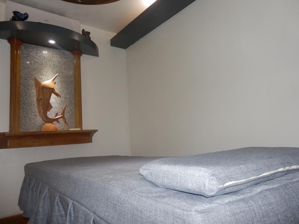 Hideaway Hotel Порт Морсби Екстериор снимка