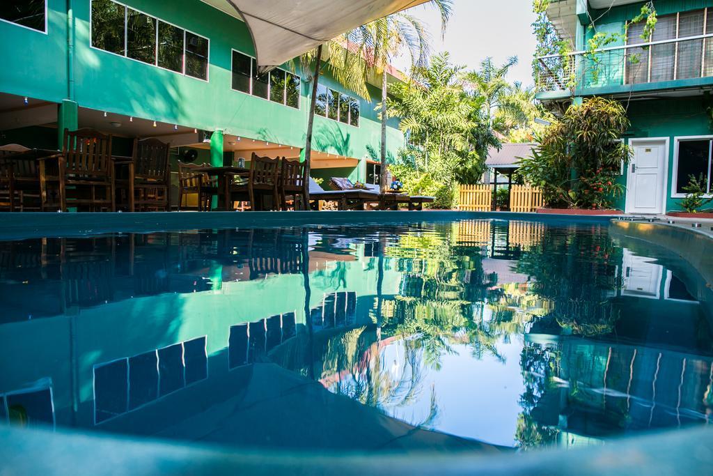 Hideaway Hotel Порт Морсби Екстериор снимка