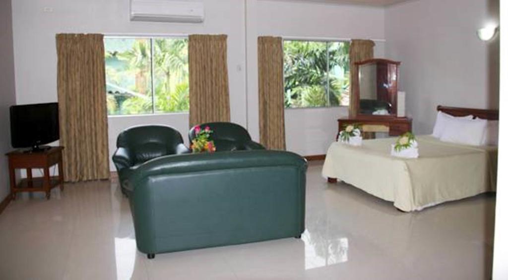 Hideaway Hotel Порт Морсби Екстериор снимка