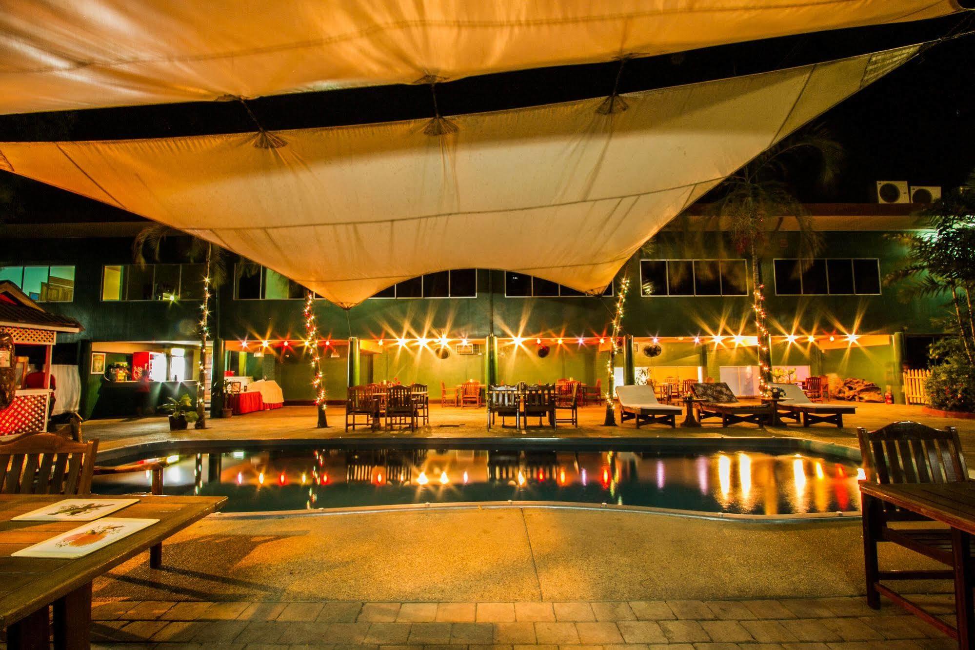 Hideaway Hotel Порт Морсби Екстериор снимка