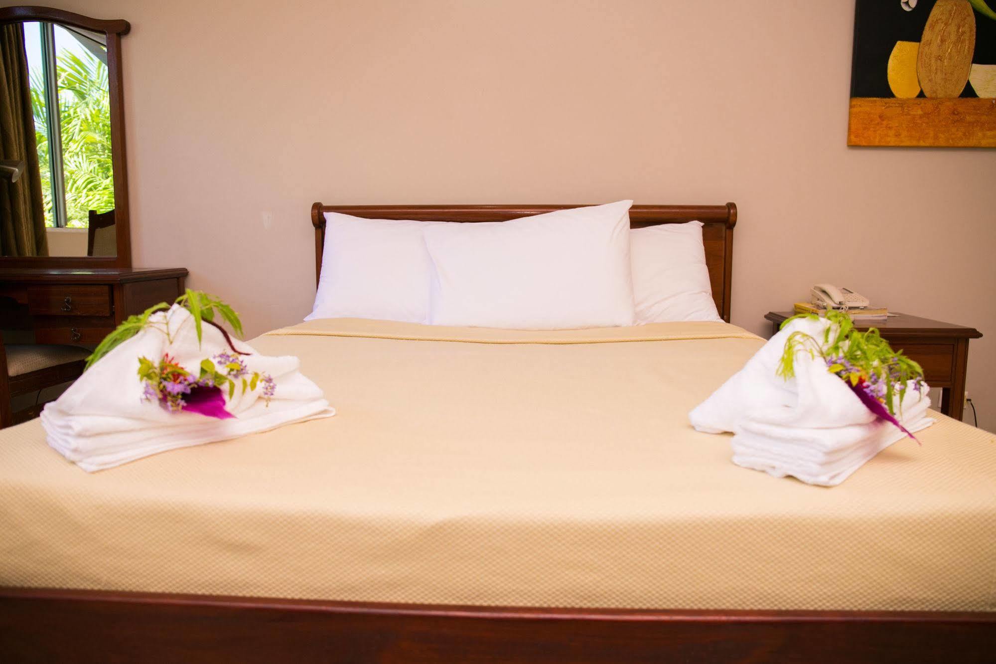Hideaway Hotel Порт Морсби Екстериор снимка